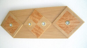 Deckenelement in Eiche furniert mit Birkenmaserfurnier